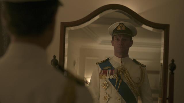 The Crown 5x10